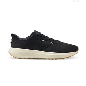 Tracksmith Eliot Runner